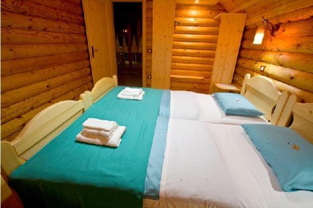 Kamp Koren โคบาริด ภายนอก รูปภาพ